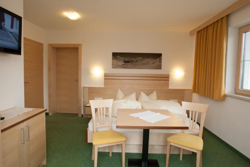 Haus Muehlbach Hotel Fiss Kamer foto